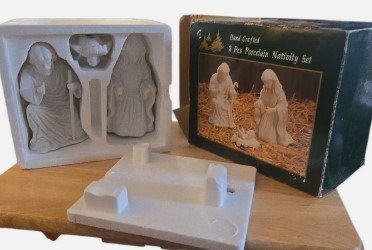 O'WELL Novelty Co. Hand Crafted 3 Pcs White Christmas Porcelain Nativity Set